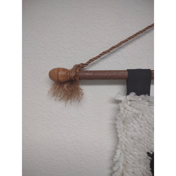 Vintage 1970s Caron Latch Hook Yarn Sleepy Owl Rug Wall Hanging, Wood Dowel Rod - Picture 11 of 12